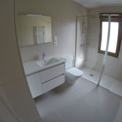 Diseño personalizado para baños modernos
