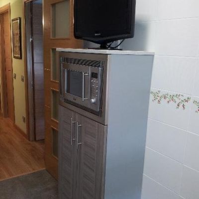 MUEBLE AUXILIAR EN COCINA