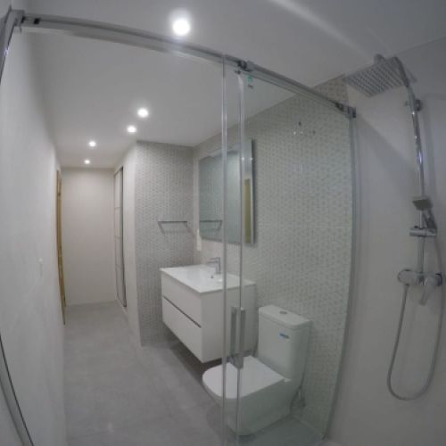Reformas de baño con acabados personalizados